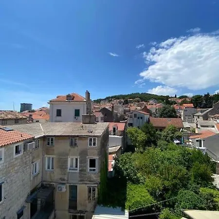 Luxury With Sea View And Rooftop Terrace Apartment