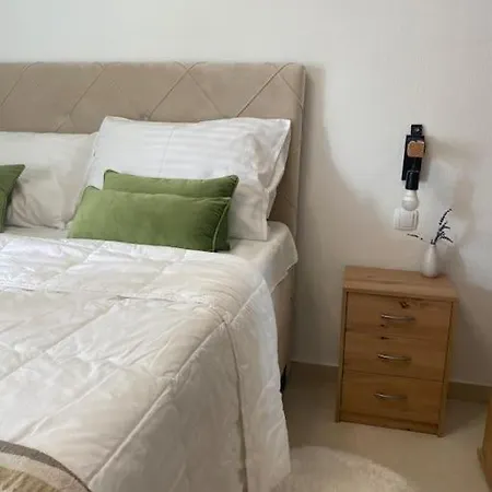 Luxury With Sea View And Rooftop Terrace Apartment *