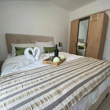 Luxury With Sea View And Rooftop Terrace Apartment Split